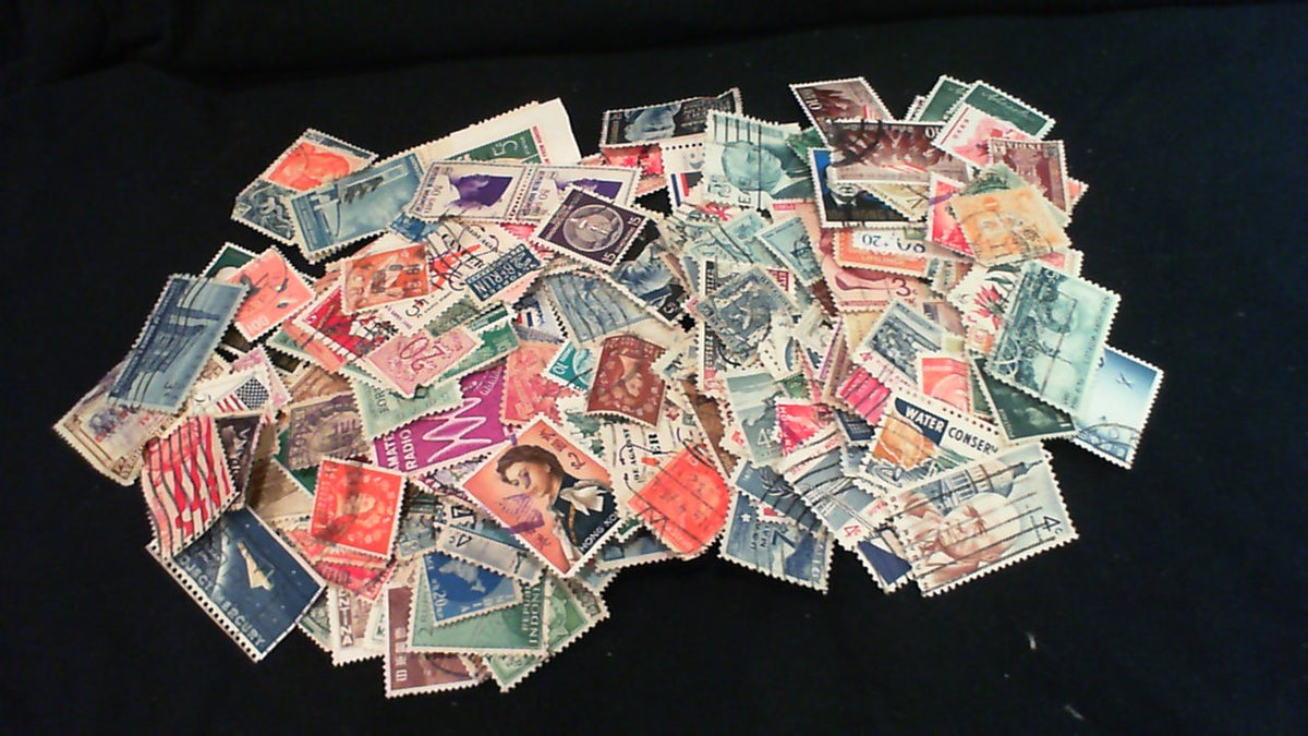 Mixed bulk lot of used foreign and US stamps